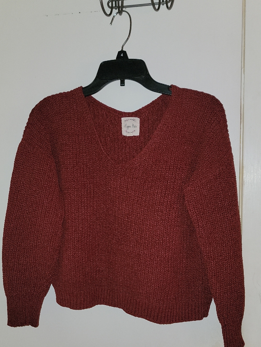 Hippie Rose Chunky V-Neck Sweater in Wine